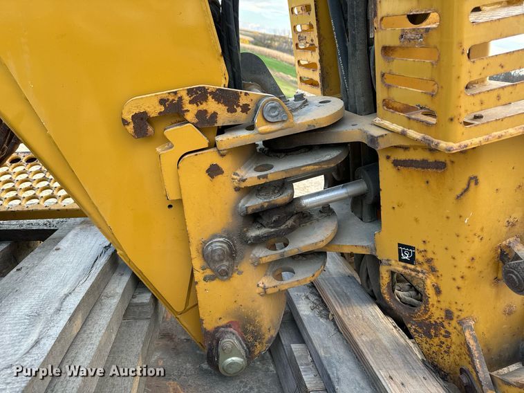 image for item EG6821 2008 Vermeer B930A backhoe attachment