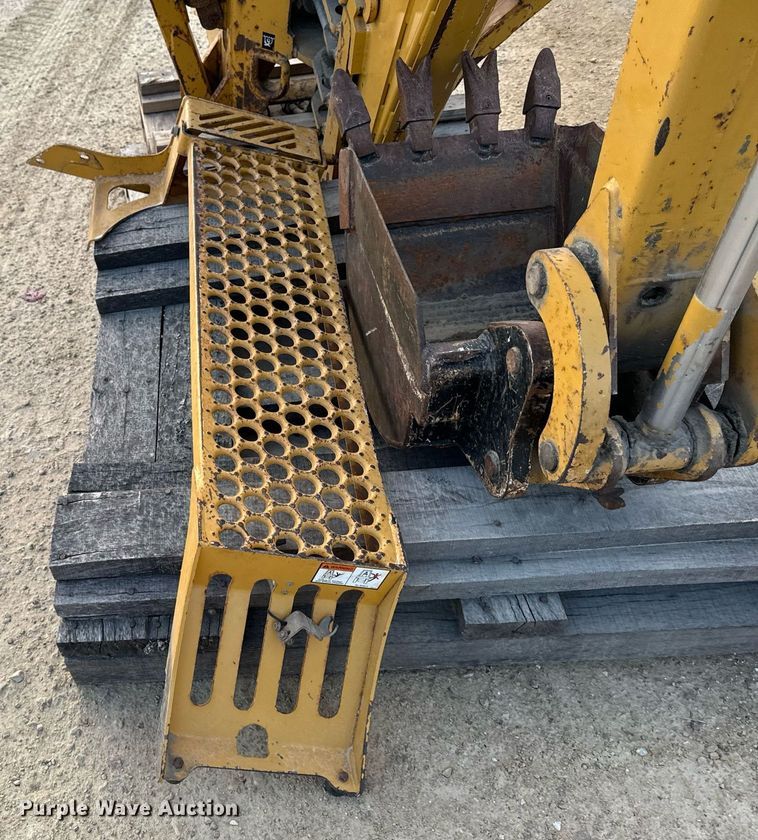 image for item EG6821 2008 Vermeer B930A backhoe attachment