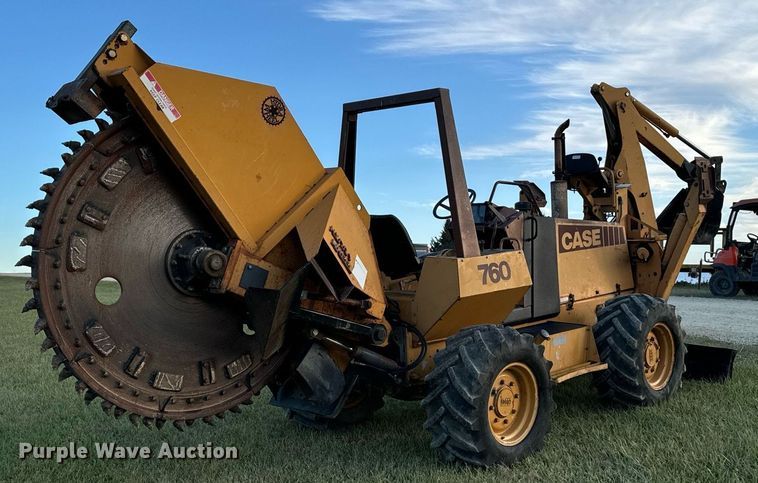 image for item EG6823 Case 760 rock saw