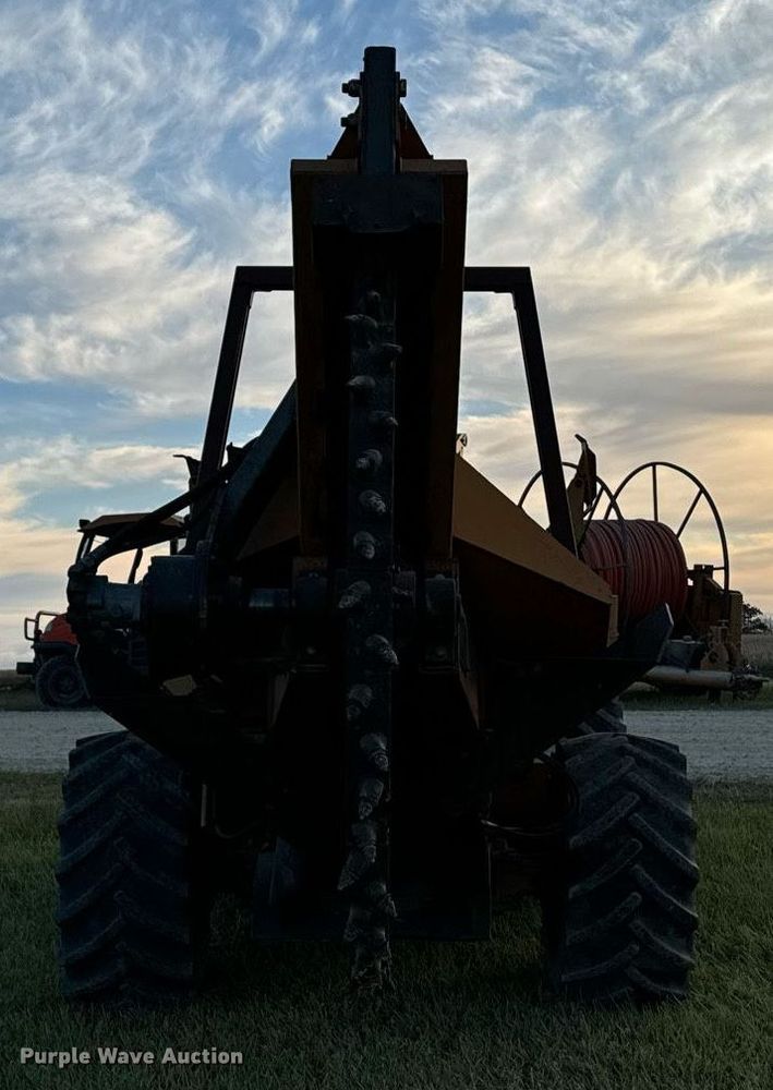 image for item EG6823 Case 760 rock saw