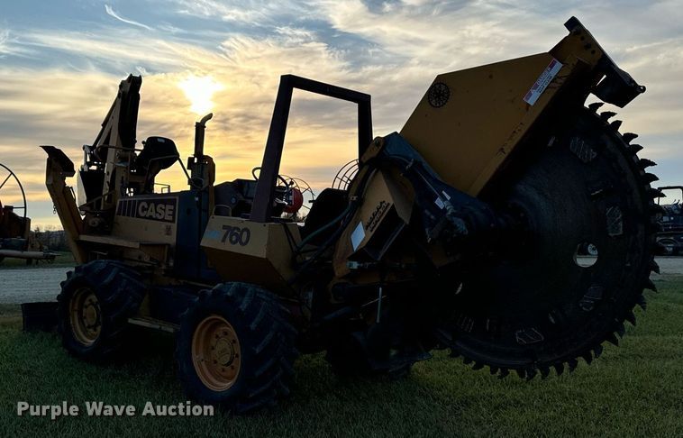 image for item EG6823 Case 760 rock saw