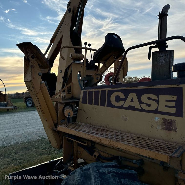 image for item EG6823 Case 760 rock saw