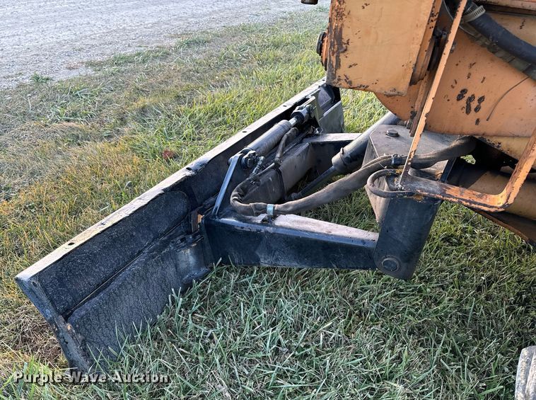 image for item EG6823 Case 760 rock saw