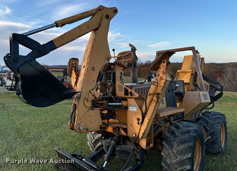 image for item EG6823 Case 760 rock saw