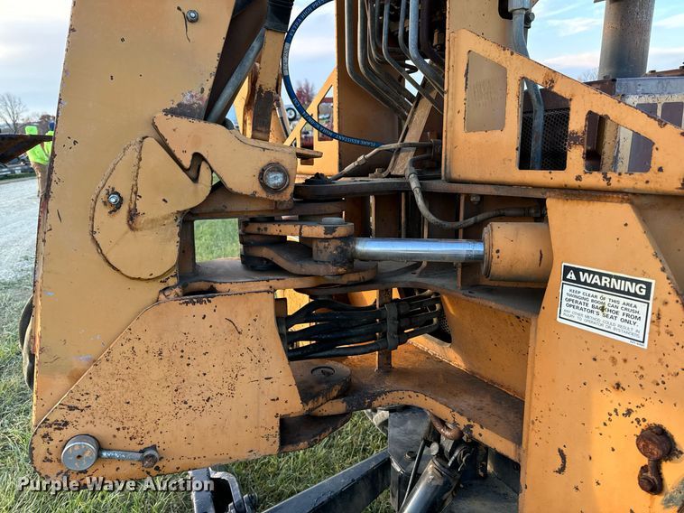 image for item EG6823 Case 760 rock saw