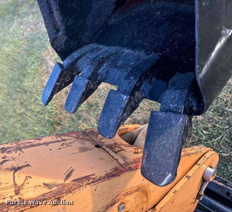 image for item EG6823 Case 760 rock saw