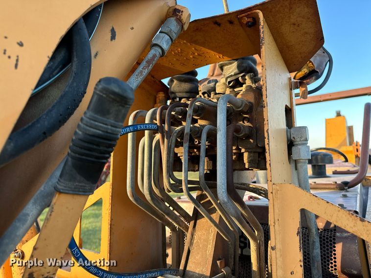 image for item EG6823 Case 760 rock saw