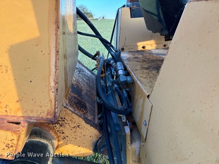 image for item EG6823 Case 760 rock saw