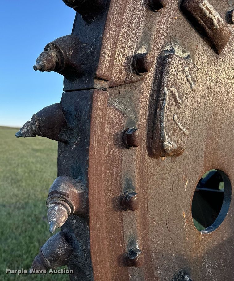 image for item EG6823 Case 760 rock saw