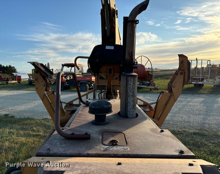 image for item EG6823 Case 760 rock saw