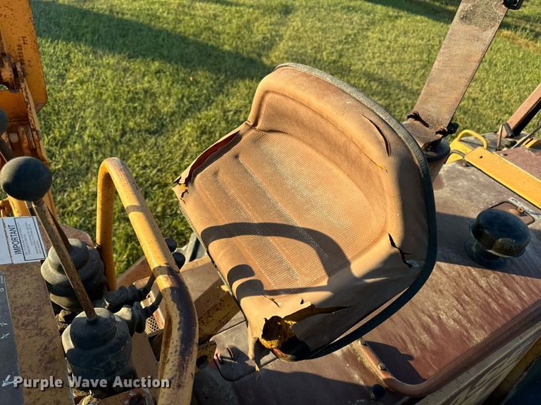 image for item EG6823 Case 760 rock saw