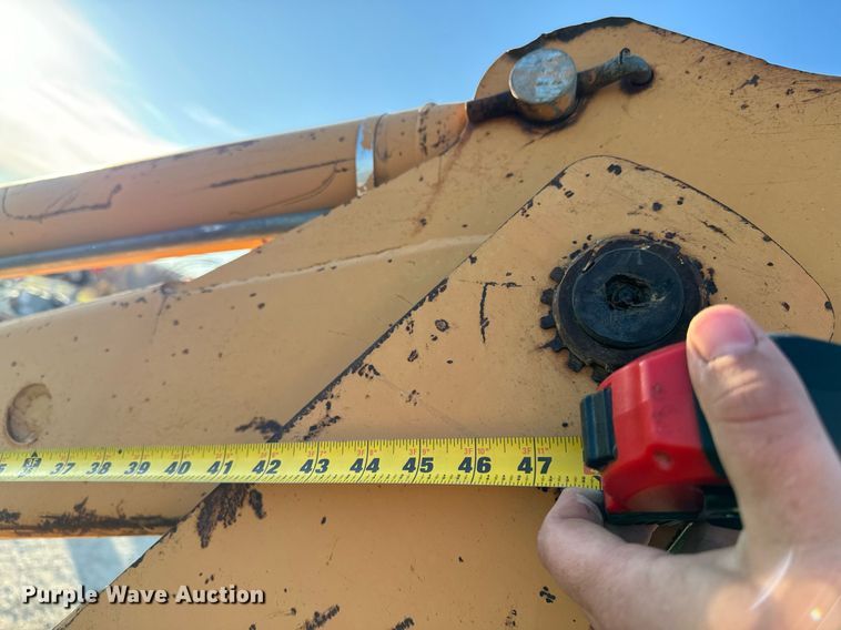 image for item EG6823 Case 760 rock saw