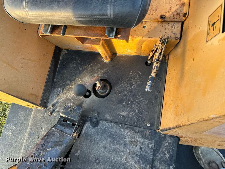 image for item EG6823 Case 760 rock saw