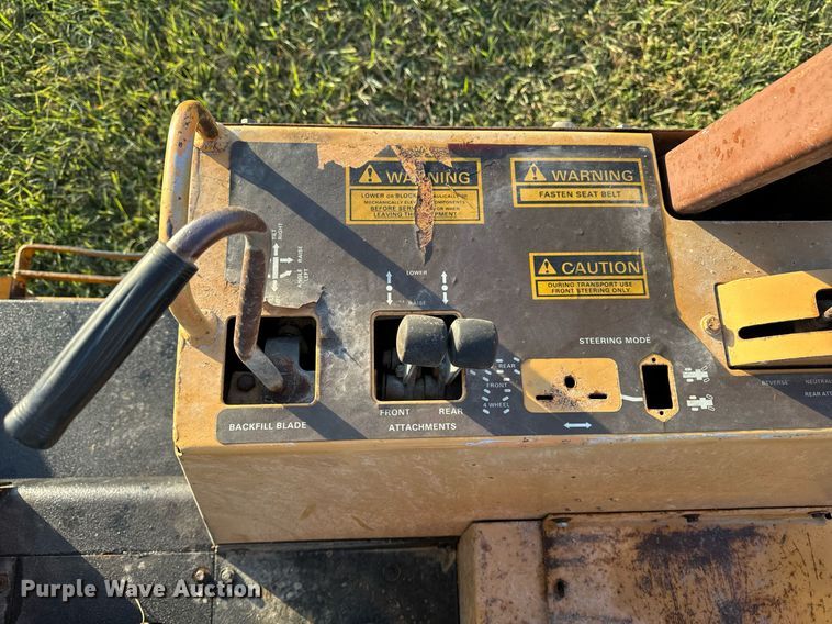 image for item EG6823 Case 760 rock saw