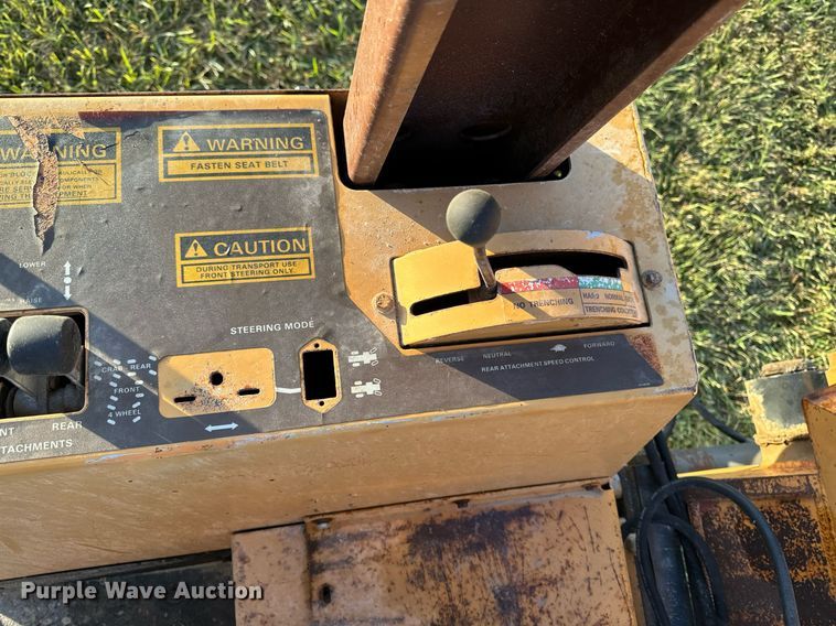 image for item EG6823 Case 760 rock saw