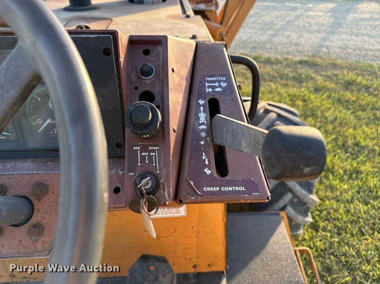 image for item EG6823 Case 760 rock saw