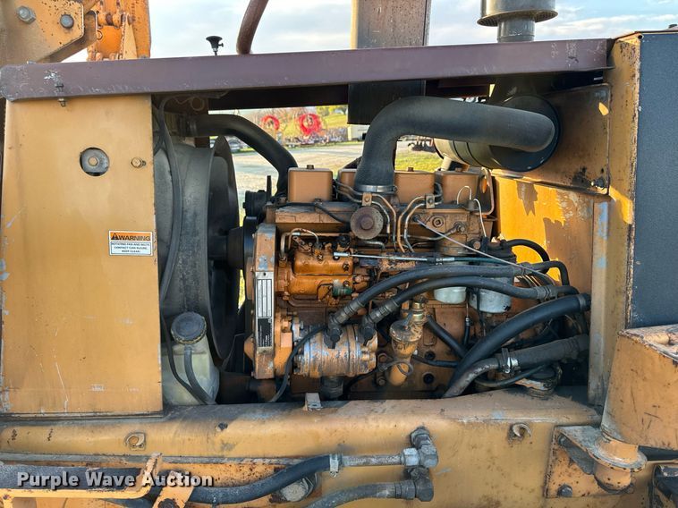 image for item EG6823 Case 760 rock saw