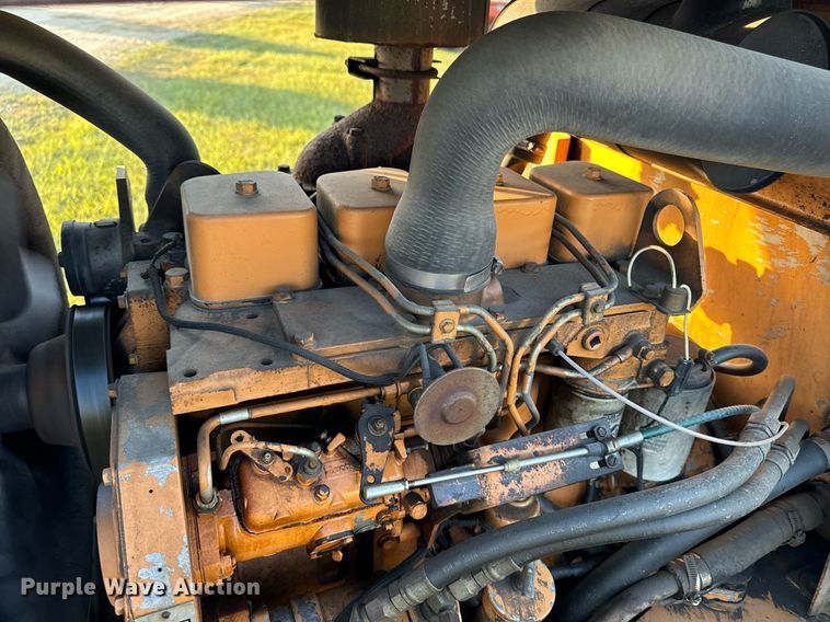 image for item EG6823 Case 760 rock saw