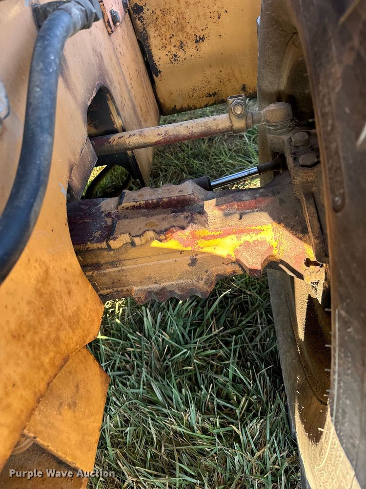 image for item EG6823 Case 760 rock saw