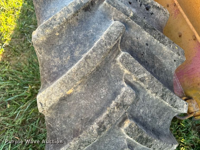 image for item EG6823 Case 760 rock saw