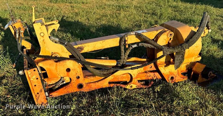 image for item EG6823 Case 760 rock saw