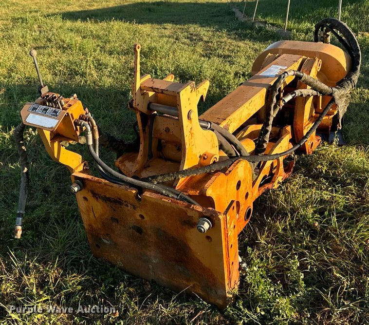 image for item EG6823 Case 760 rock saw