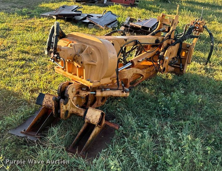 image for item EG6823 Case 760 rock saw