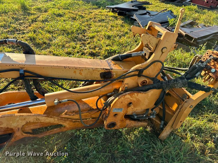 image for item EG6823 Case 760 rock saw