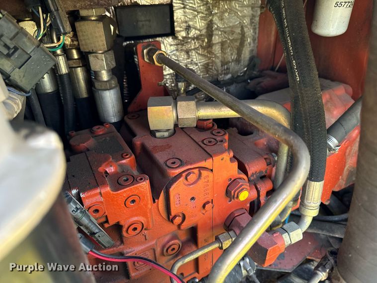 image for item EG6825 2000 Ditch Witch JT2720 All Terrain directional boring unit