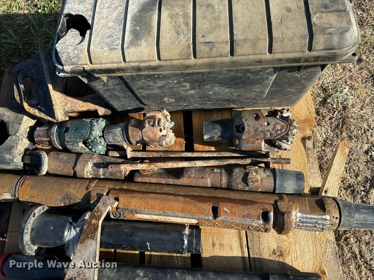 image for item EG6825 2000 Ditch Witch JT2720 All Terrain directional boring unit