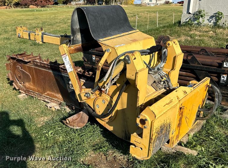 image for item EG6826 2001 Vermeer TR300 trencher