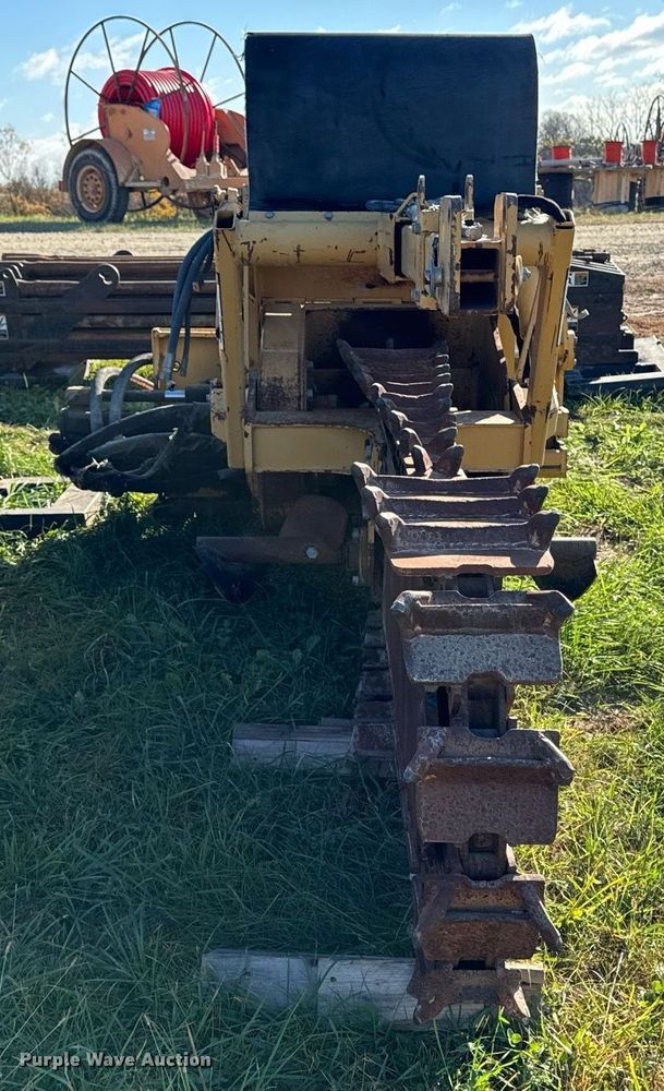 image for item EG6826 2001 Vermeer TR300 trencher
