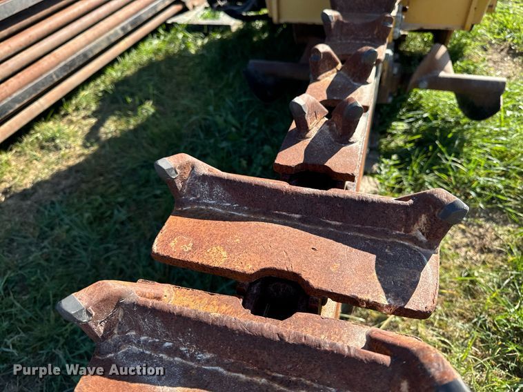 image for item EG6826 2001 Vermeer TR300 trencher