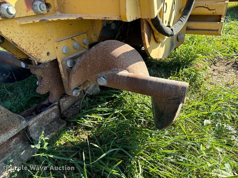 image for item EG6826 2001 Vermeer TR300 trencher