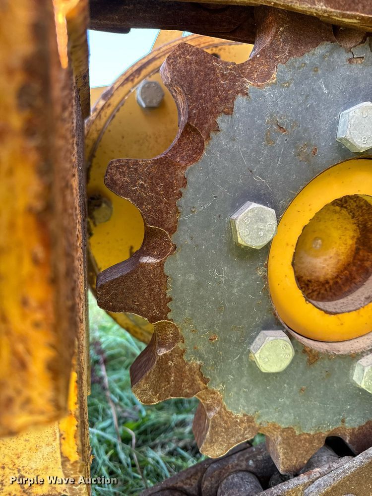 image for item EG6826 2001 Vermeer TR300 trencher