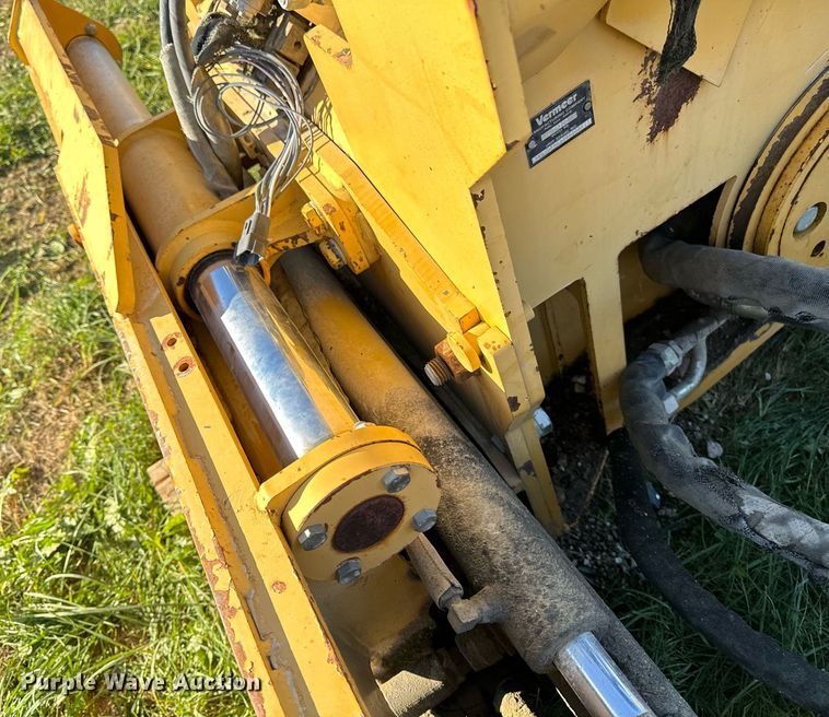image for item EG6826 2001 Vermeer TR300 trencher