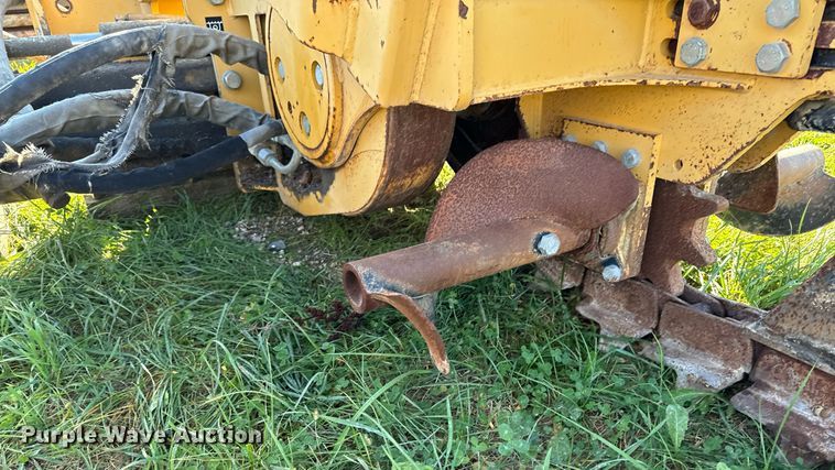 image for item EG6826 2001 Vermeer TR300 trencher