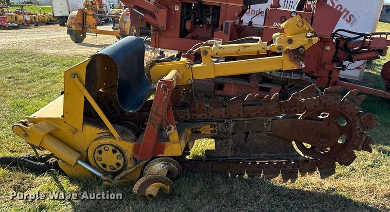 image for item EG6832 2008 Vermeer TR1250 trencher