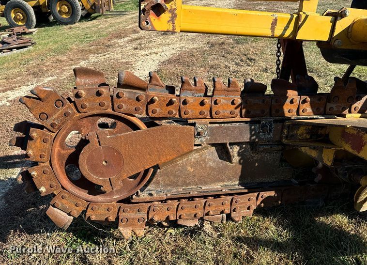 image for item EG6832 2008 Vermeer TR1250 trencher