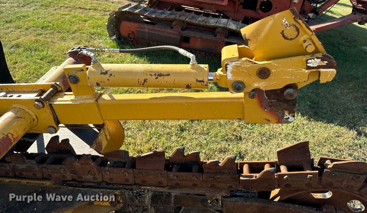 image for item EG6832 2008 Vermeer TR1250 trencher