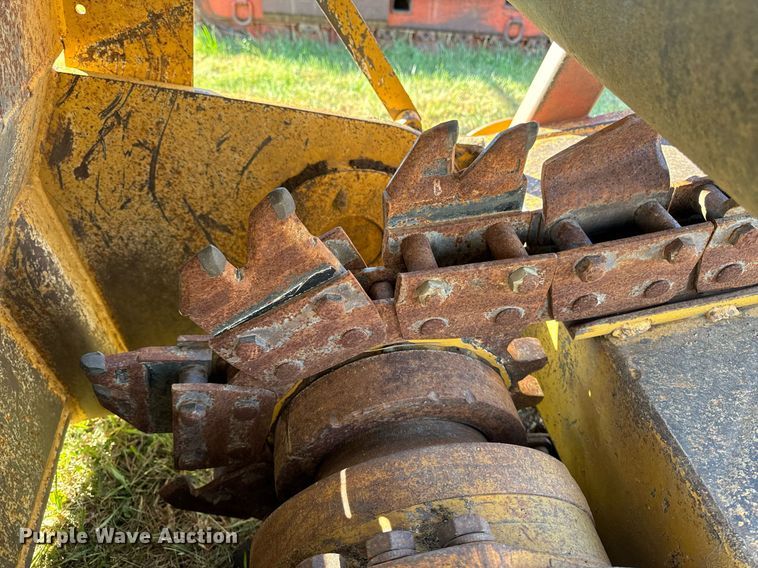 image for item EG6832 2008 Vermeer TR1250 trencher