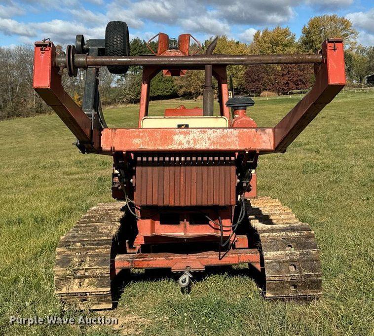 image for item EG6833 1993 Ditch Witch HT100JD cable plow