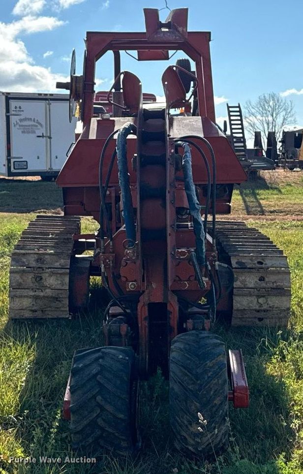 image for item EG6833 1993 Ditch Witch HT100JD cable plow