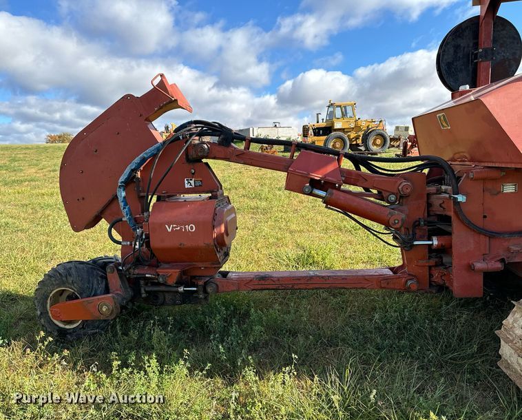 image for item EG6833 1993 Ditch Witch HT100JD cable plow