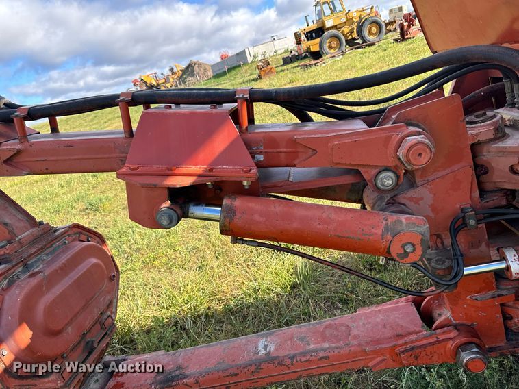 image for item EG6833 1993 Ditch Witch HT100JD cable plow