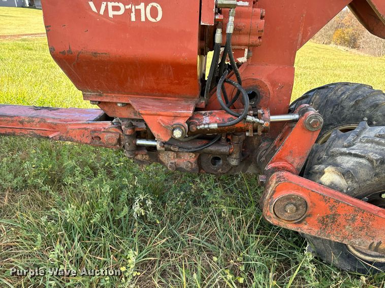 image for item EG6833 1993 Ditch Witch HT100JD cable plow