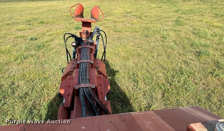 image for item EG6833 1993 Ditch Witch HT100JD cable plow