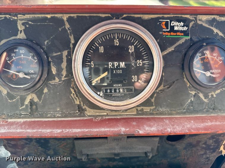 image for item EG6833 1993 Ditch Witch HT100JD cable plow