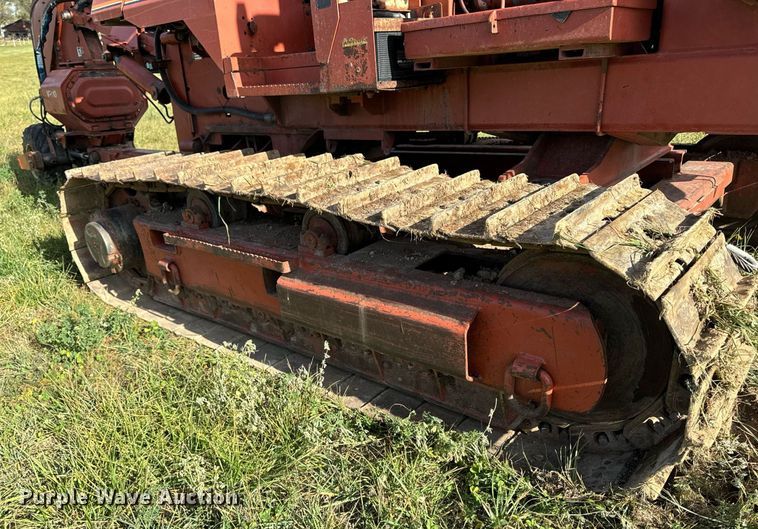 image for item EG6833 1993 Ditch Witch HT100JD cable plow