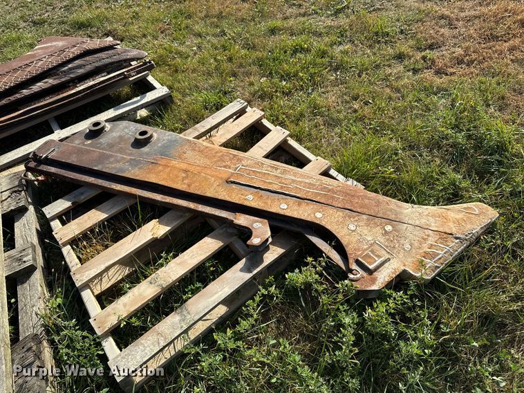 image for item EG6833 1993 Ditch Witch HT100JD cable plow